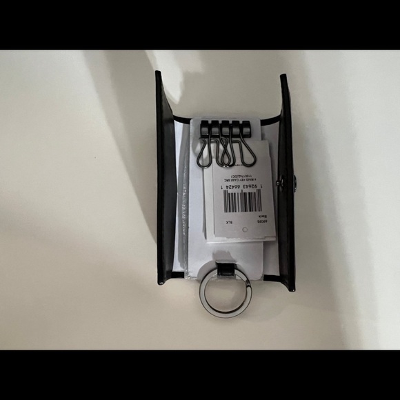 NWT Coach Retail Four Ring Key Case Black Leathere - Picture 5 of 10